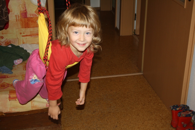 látková houpačka - červená