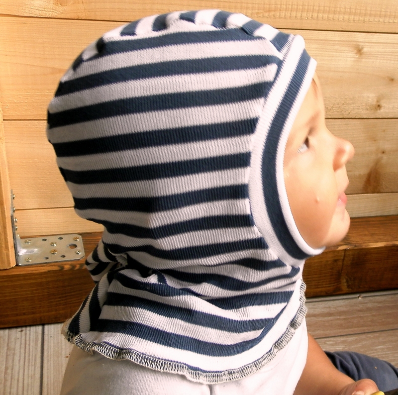 Funkční  kuklička  prolen - modrý proužek 3-6 let