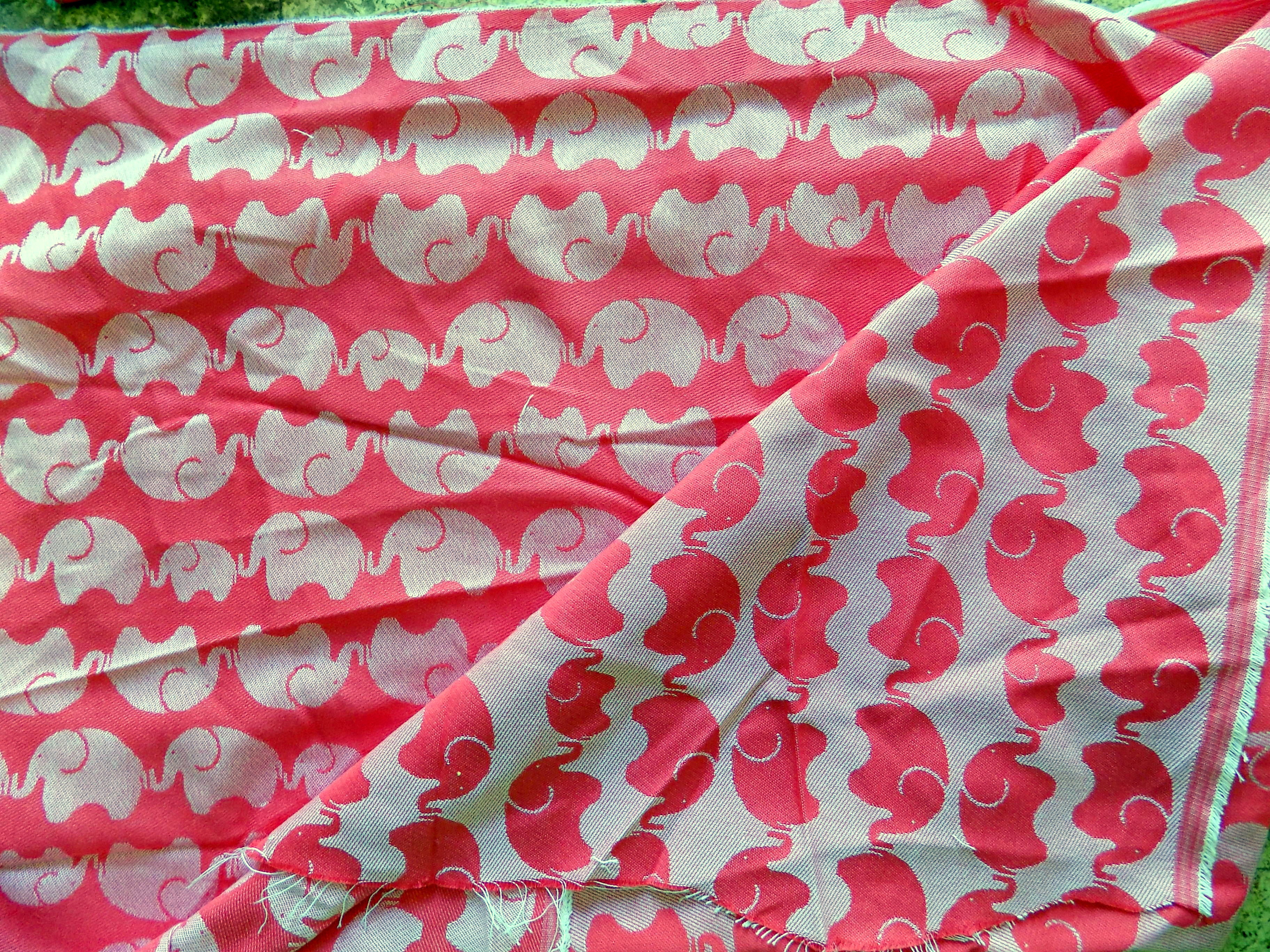 Scrap Yaro Elephants Hot Coral White Organic 245 cm