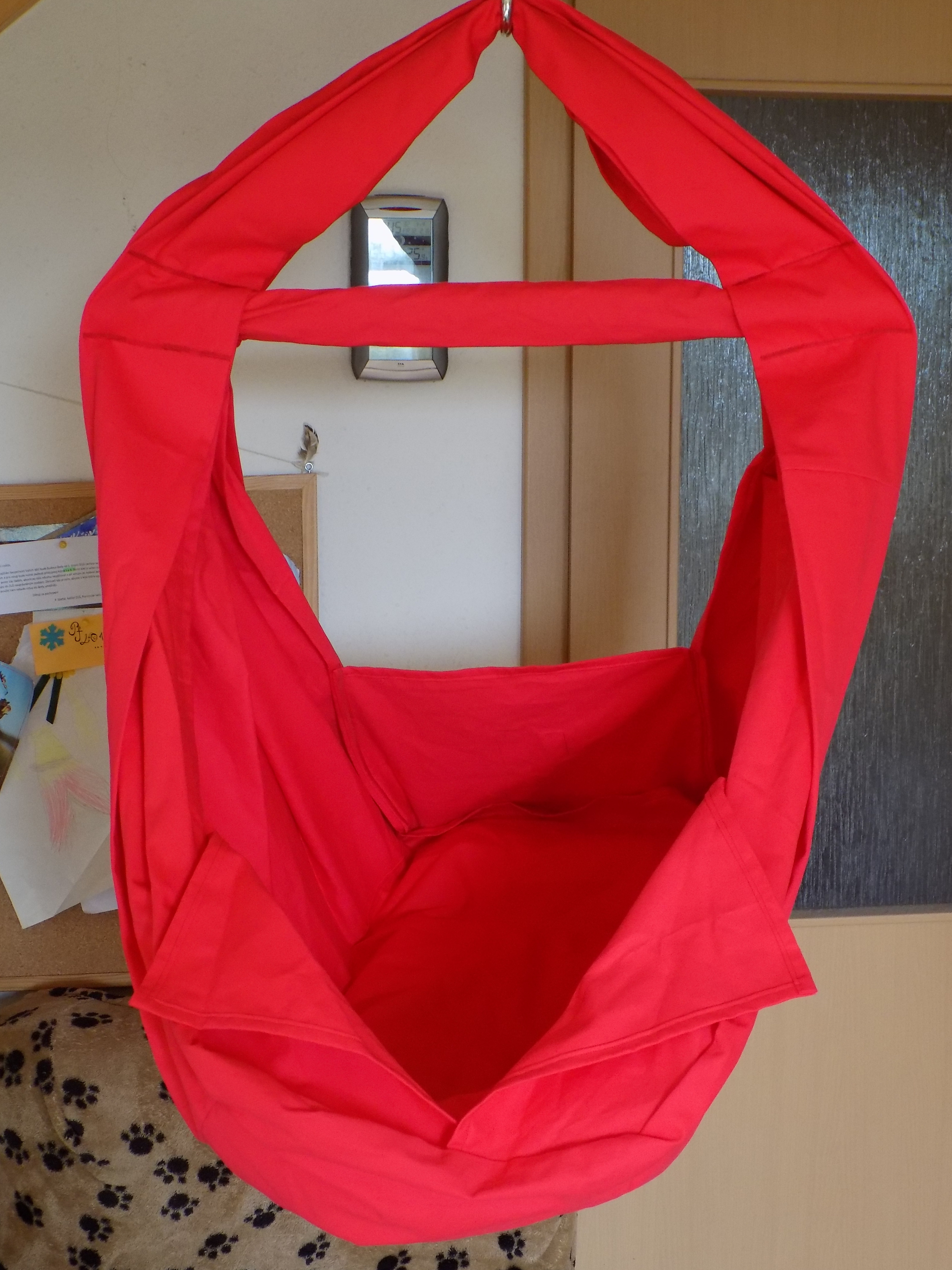 Hačka Tiki-Mechulka (miminko)  - uzavíratelná; červená