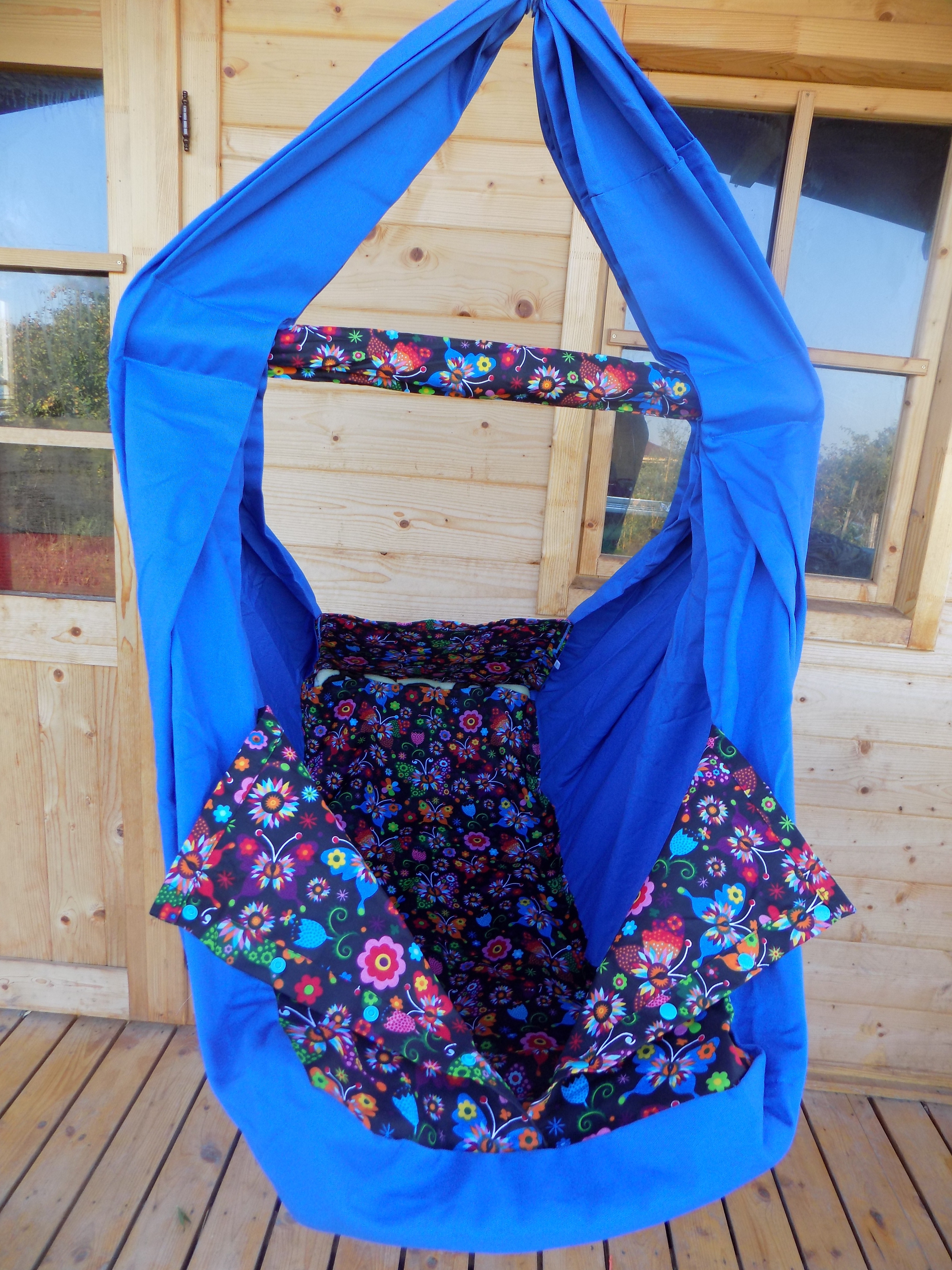 Hačka Tiki-Mechulka pro batolata - uzavíratelná; modrá + motýli