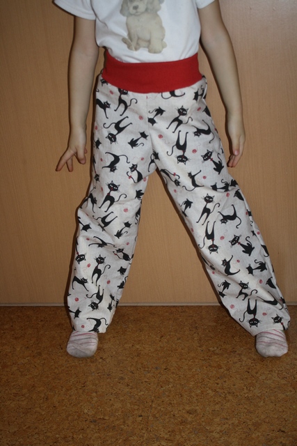 Plátěné kalhoty kočičkami