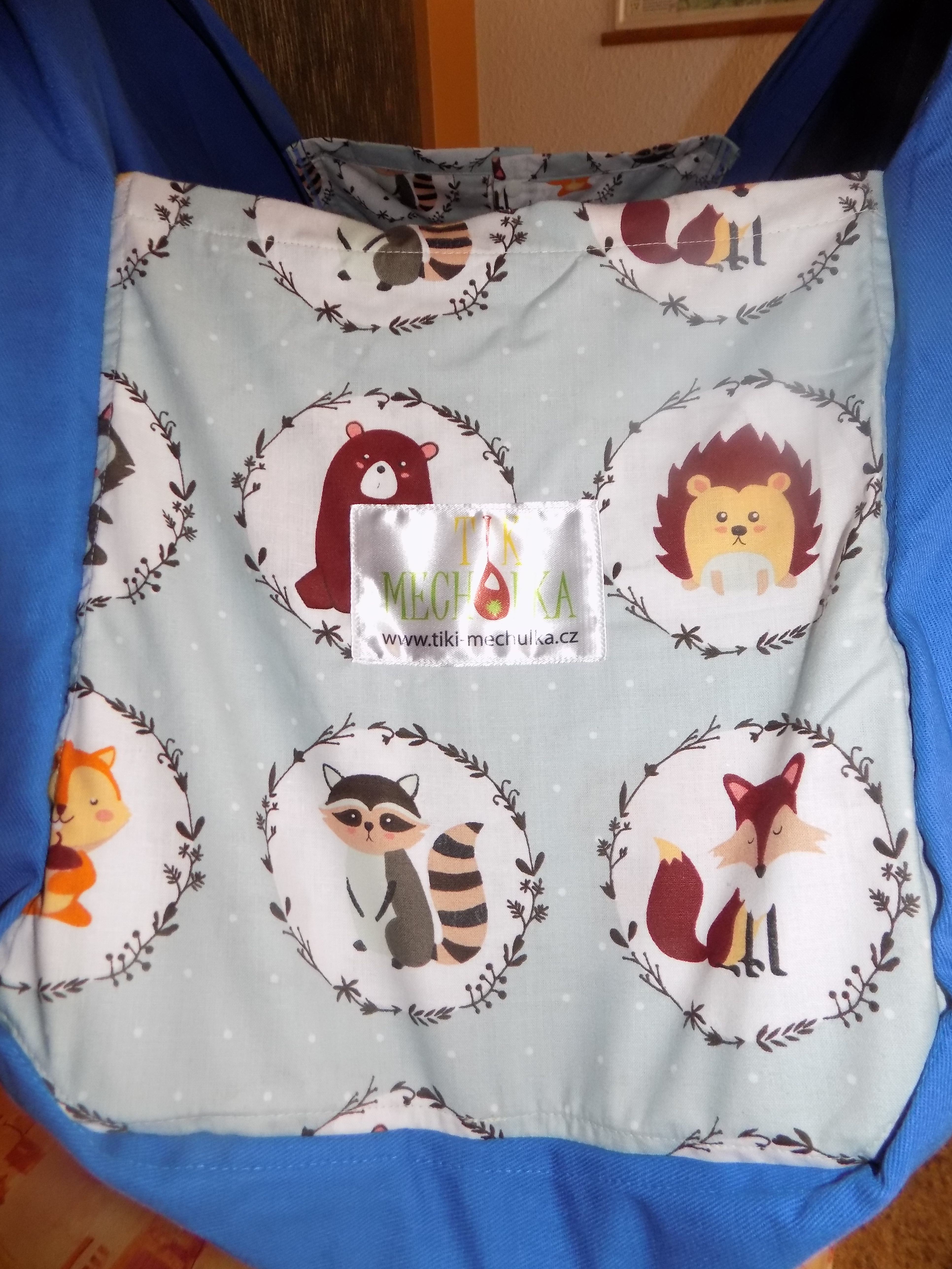 Hačka Tiki-Mechulka (miminko)  - uzavíratelná; modrá + zvířata v kruhu