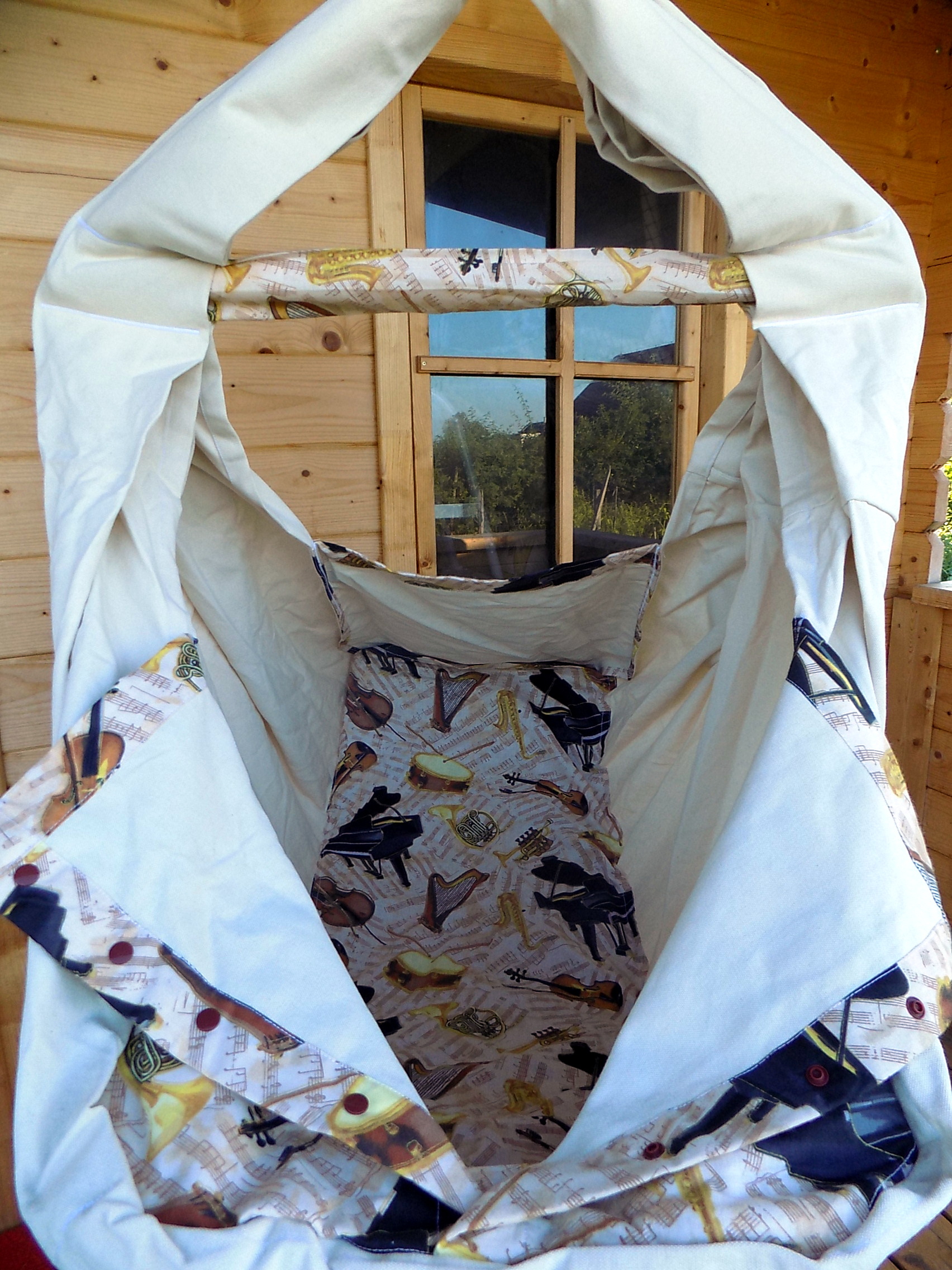 Hačka Tiki-Mechulka XXL - nosnější, uzavíratelná; režná + hudba