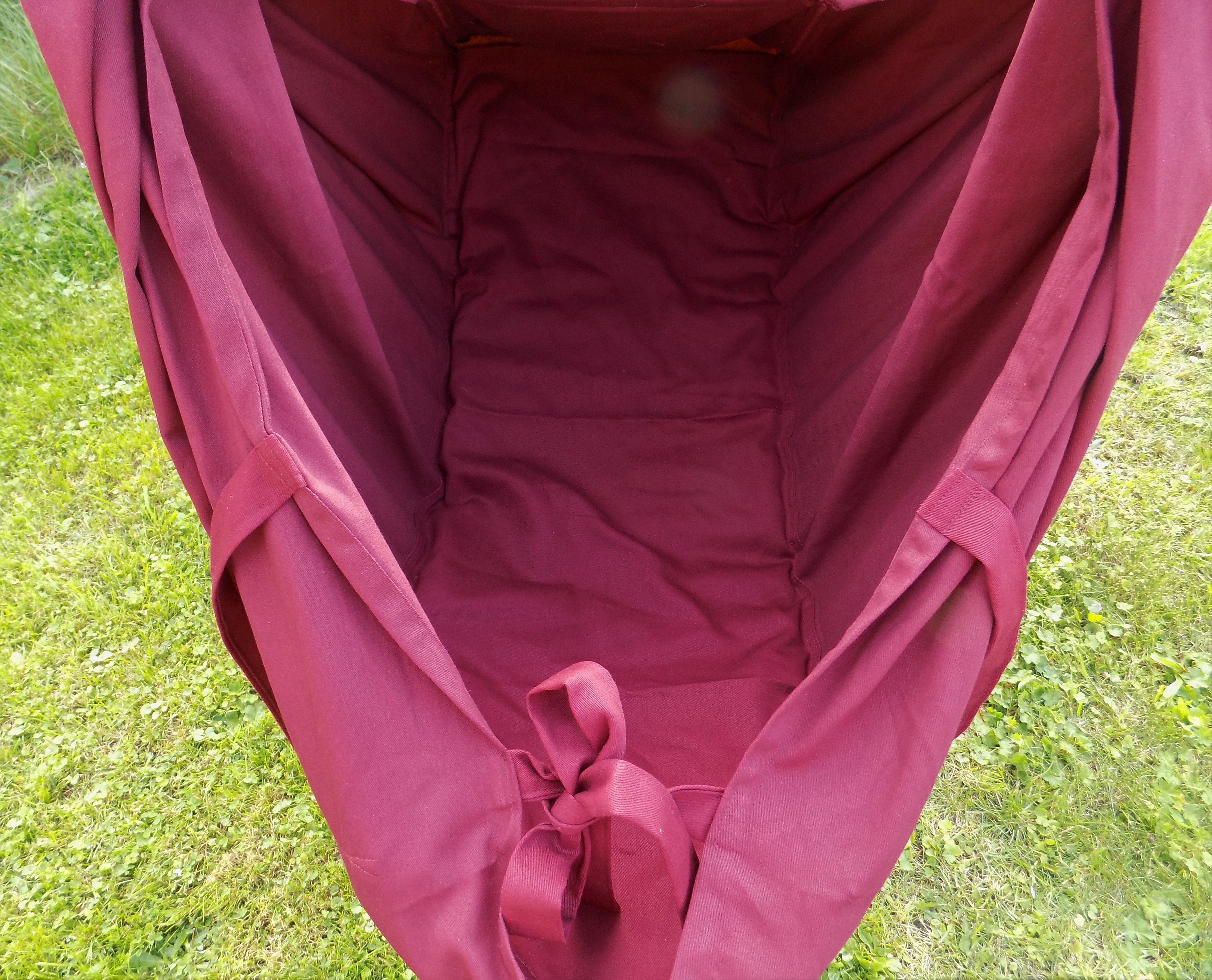 Hačka Tiki-Mechulka pro batolata - tkanice; vínová