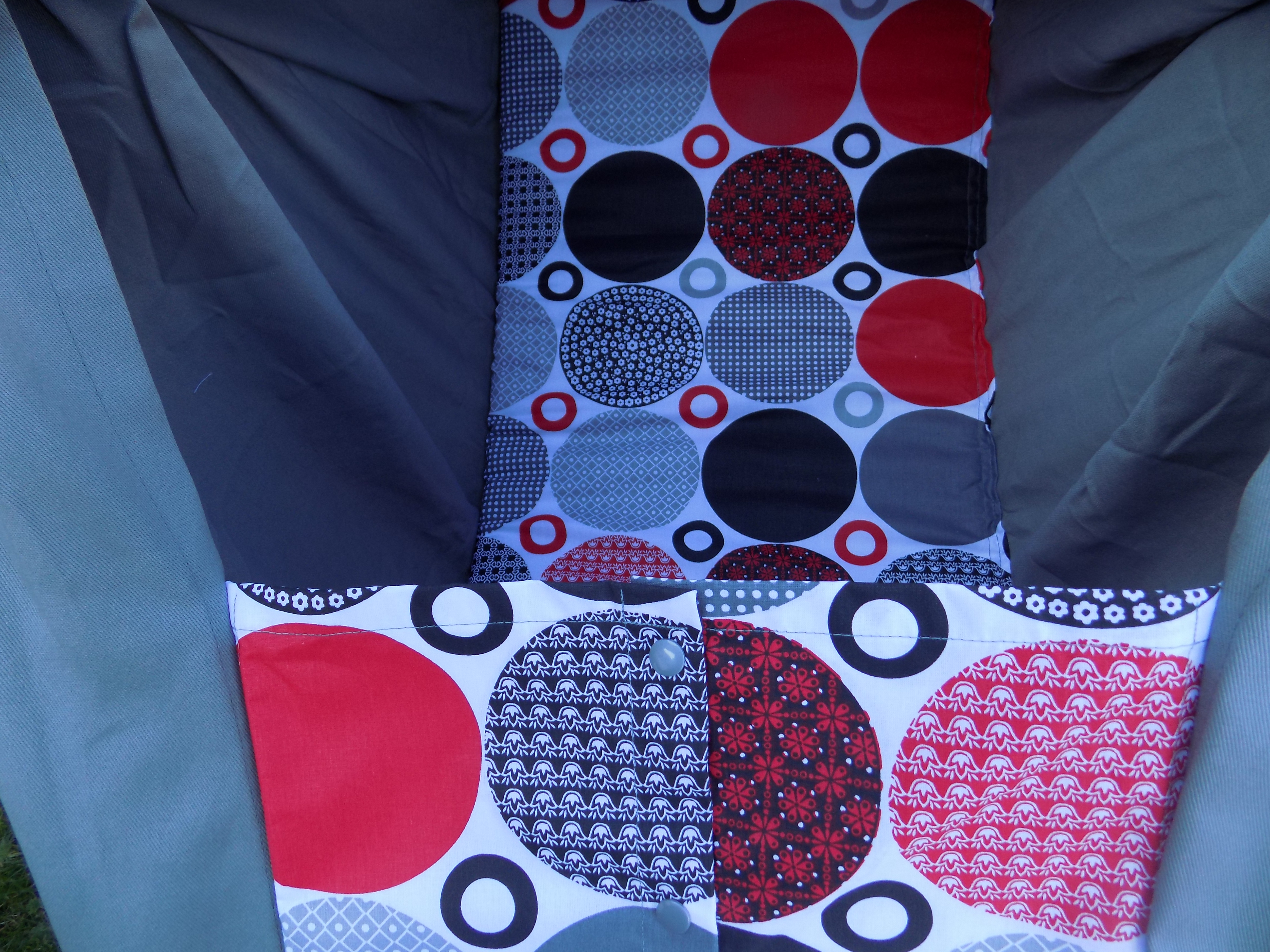 Hačka Tiki-Mechulka (miminko)  - uzavíratelná; šedá + kola