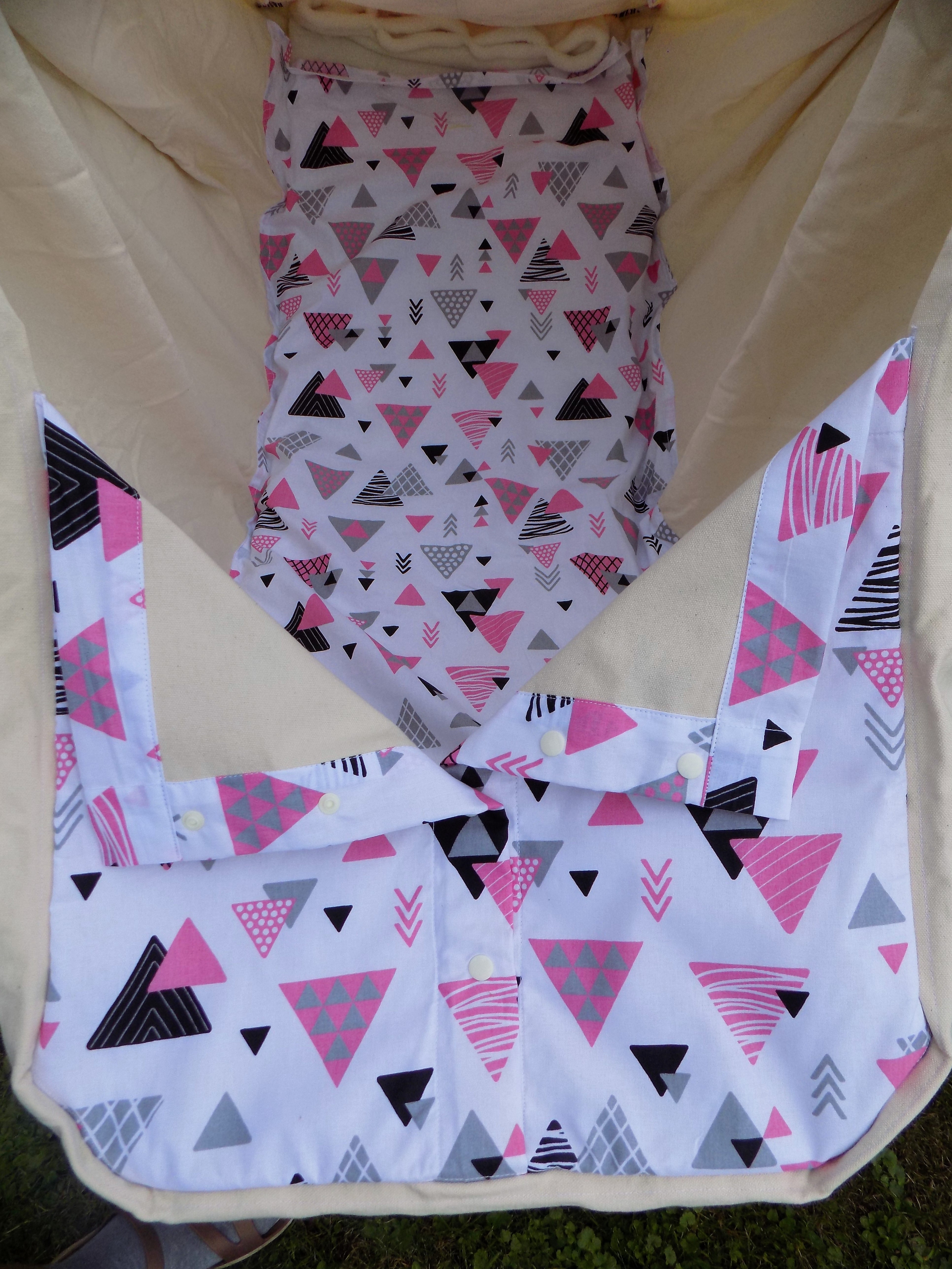 Hačka Tiki-Mechulka XXL - nosnější, uzavíratelná; režná + trojúhelníky růžové na bílé