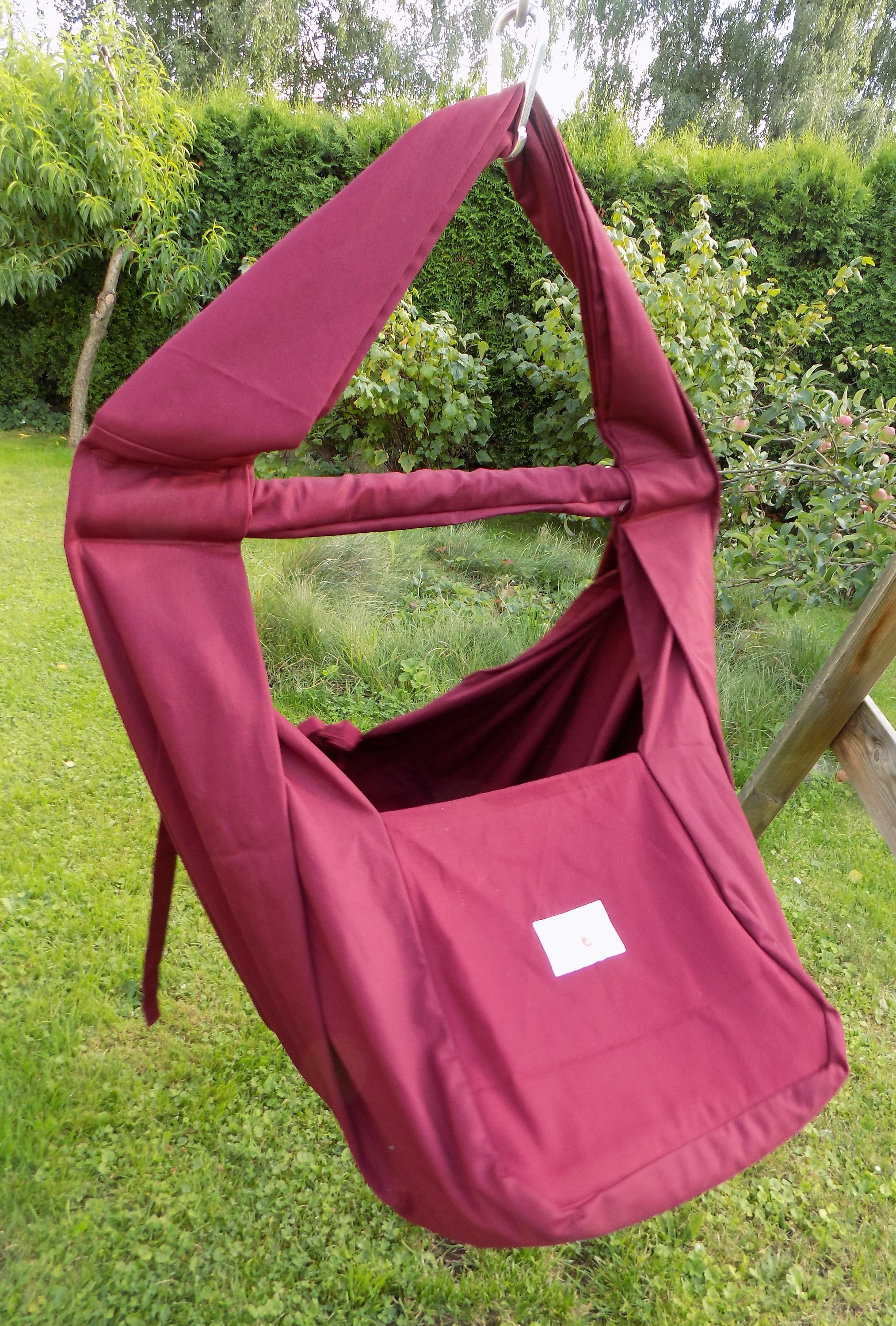 Hačka Tiki-Mechulka pro batolata - tkanice; vínová