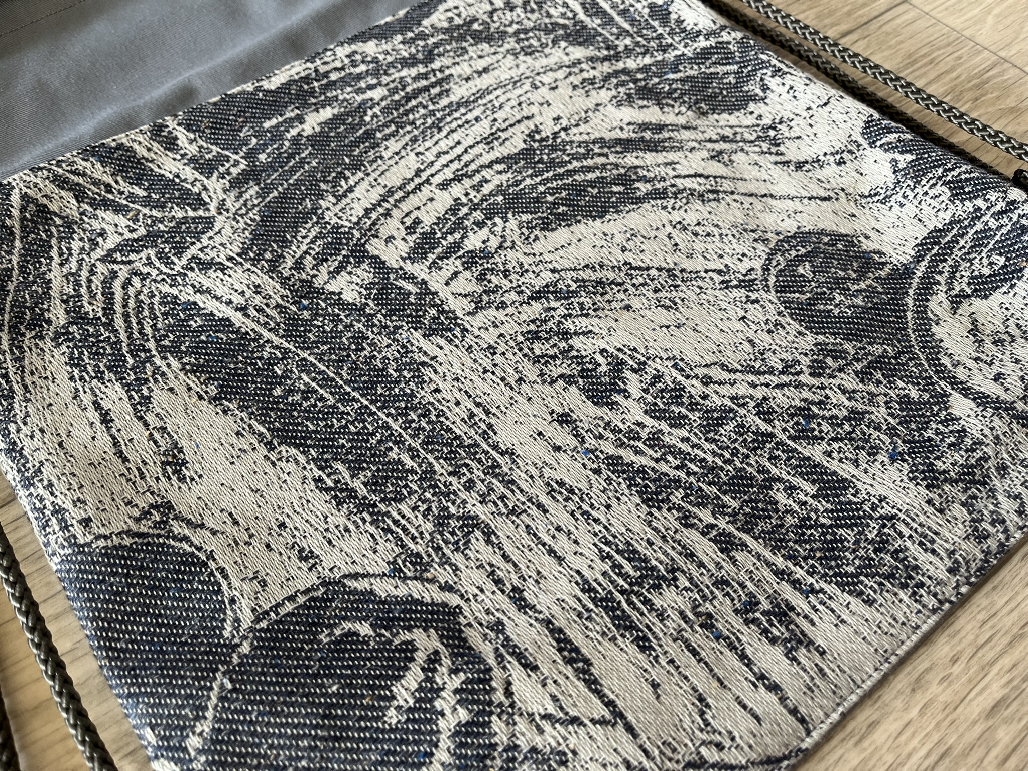 Pytlíkobatůžek Yaro Chloe Gray - větší