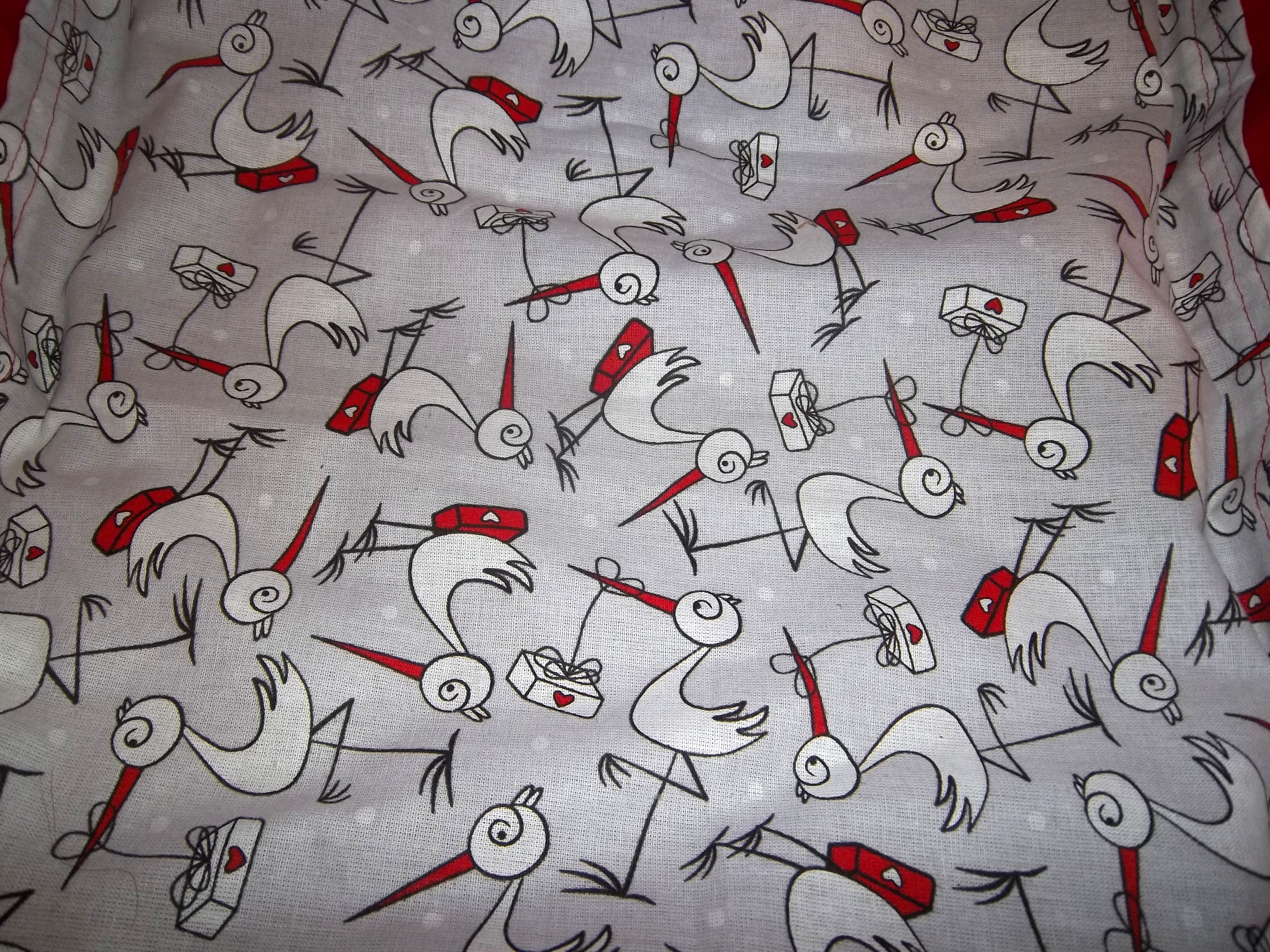 Hačka Tiki-Mechulka (miminko)  - tkanice; červená + čápi