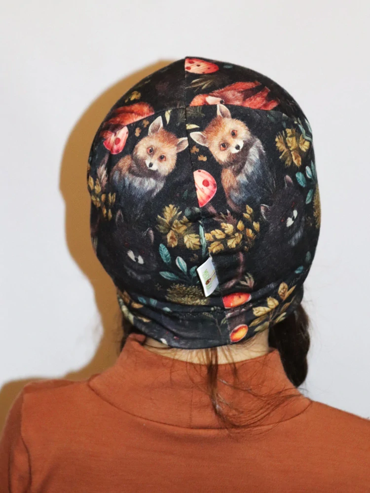 Merino čepice dvojitá - les se zvířátky