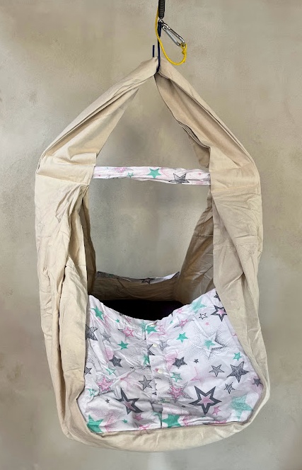 Hačka Tiki-Mechulka XXL - nosnější, uzavíratelná; velké hvězdy na režné