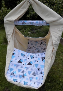 Hačka Tiki-Mechulka pro batolata - do 35 kg, uzavíratelná,, chlopně se vzorem