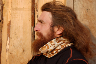 merino  nákrčník dvojitý  - pivní tácky + černá