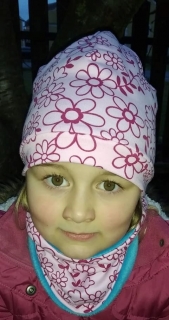 Oboustranná čepice/čepička - warmkeeper +růžové kytky